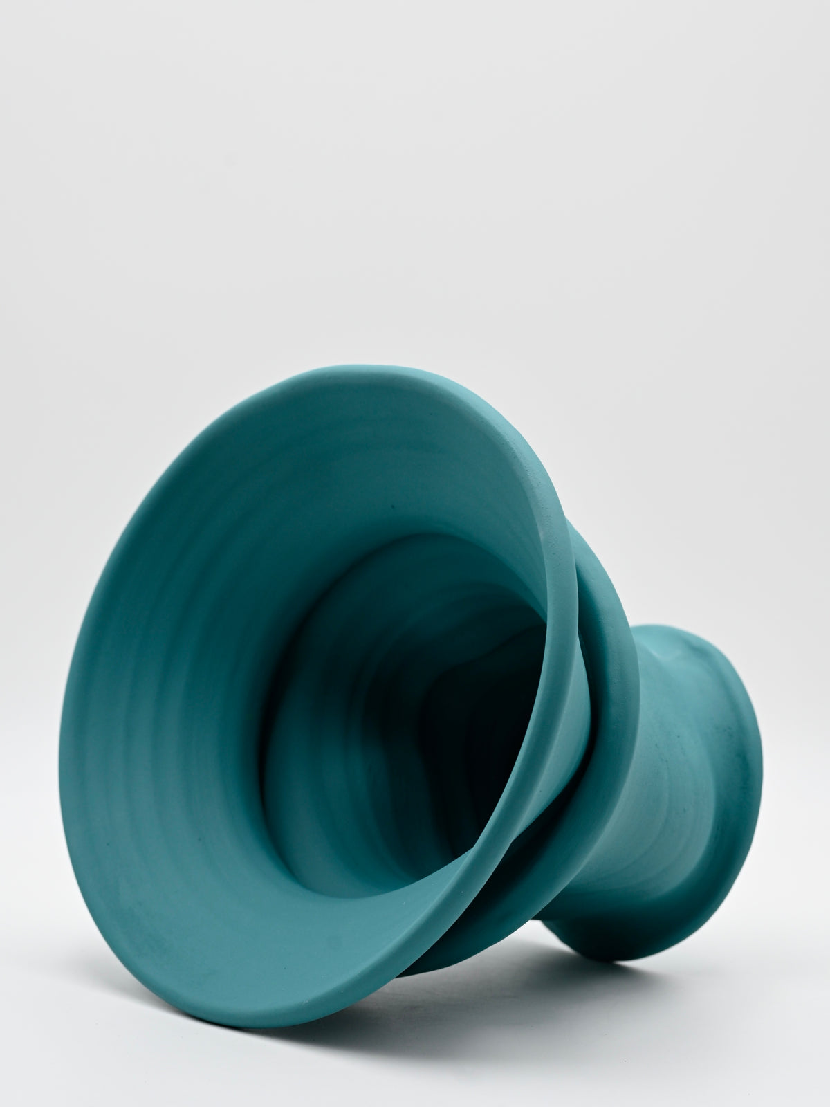 Thrown ceramic vase | Aquatic Melody