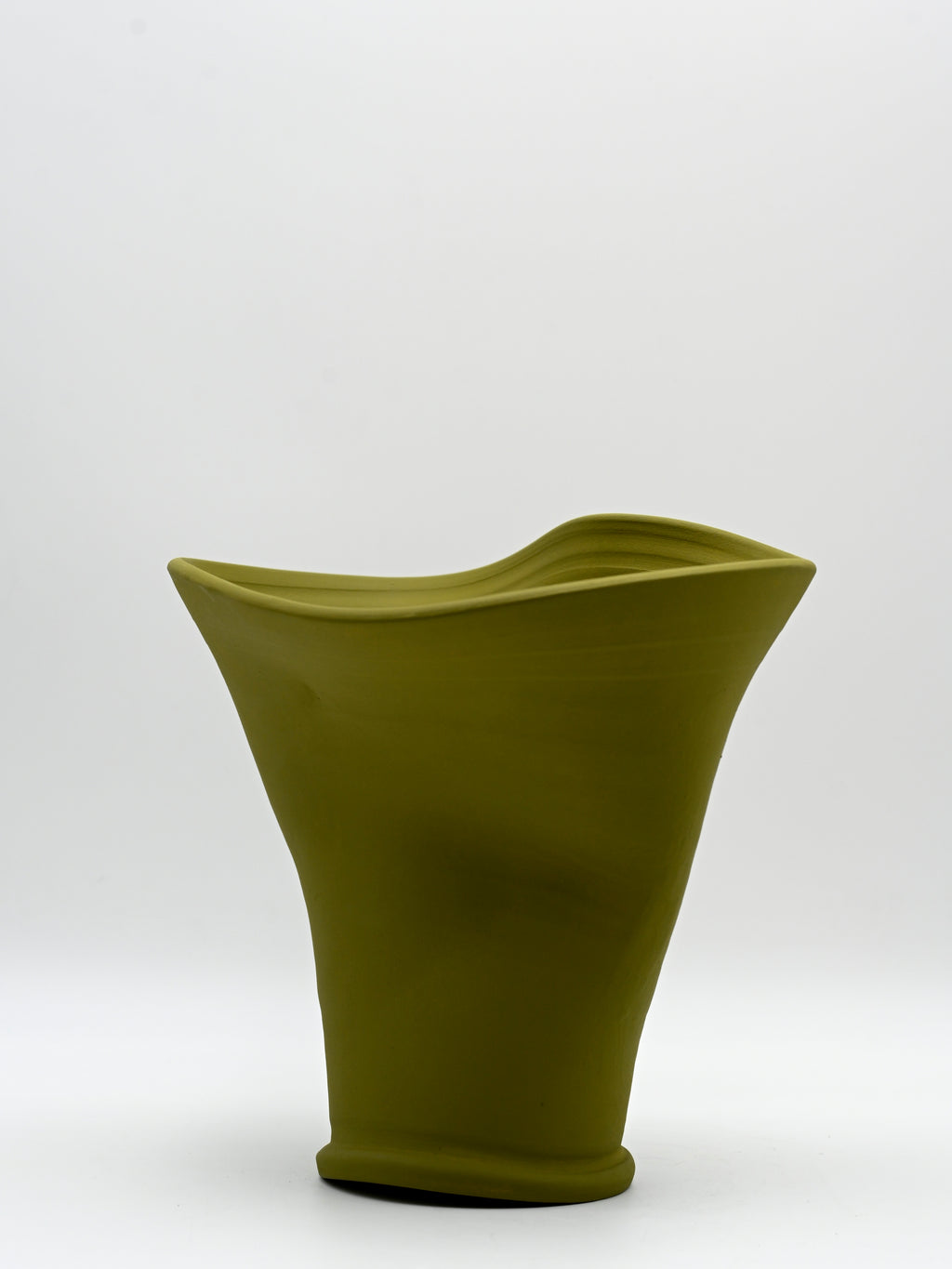 Vaso lavorato al tornio in ceramica | Verde oliva