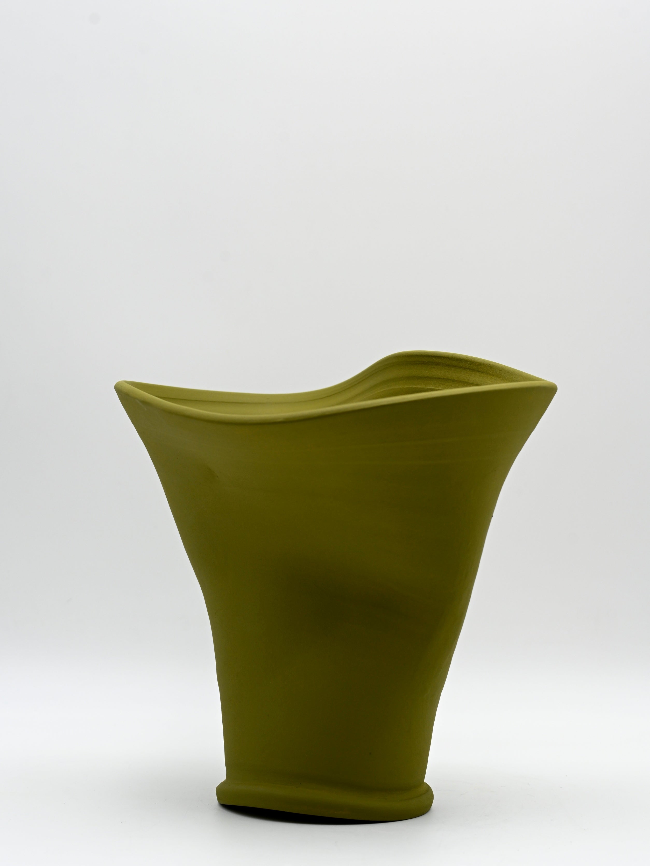 Vaso lavorato al tornio in ceramica | Verde oliva