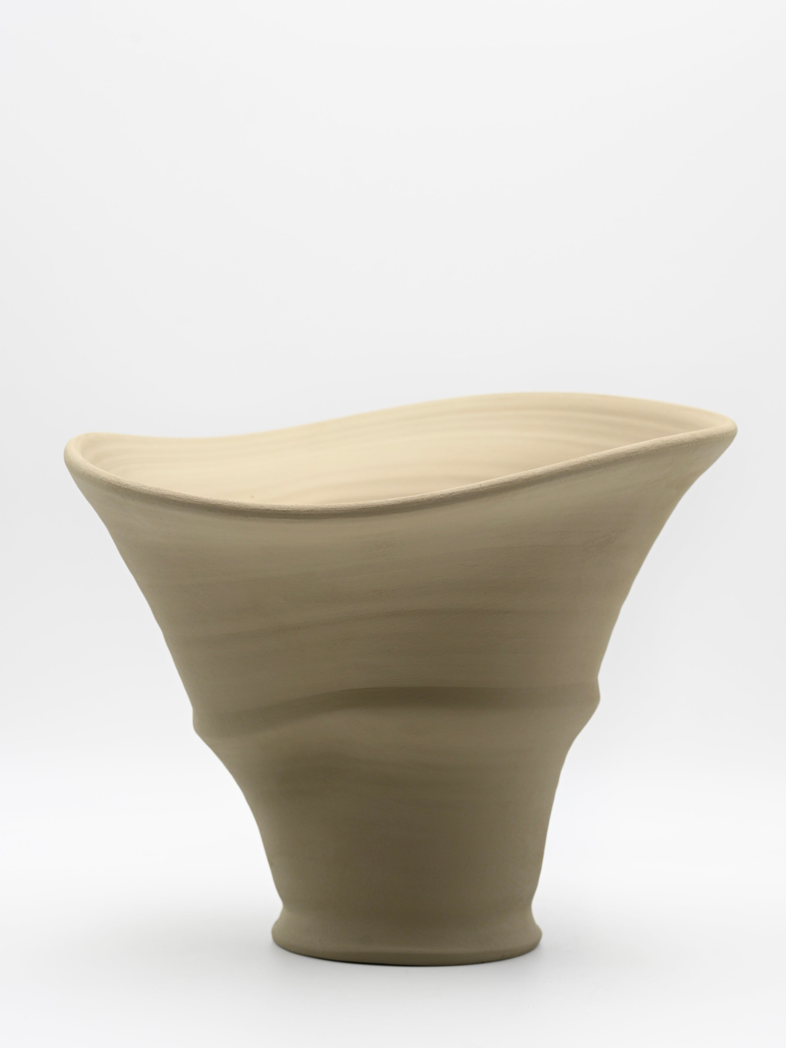 Wheel-thrown ceramic vase | Sesame seeds