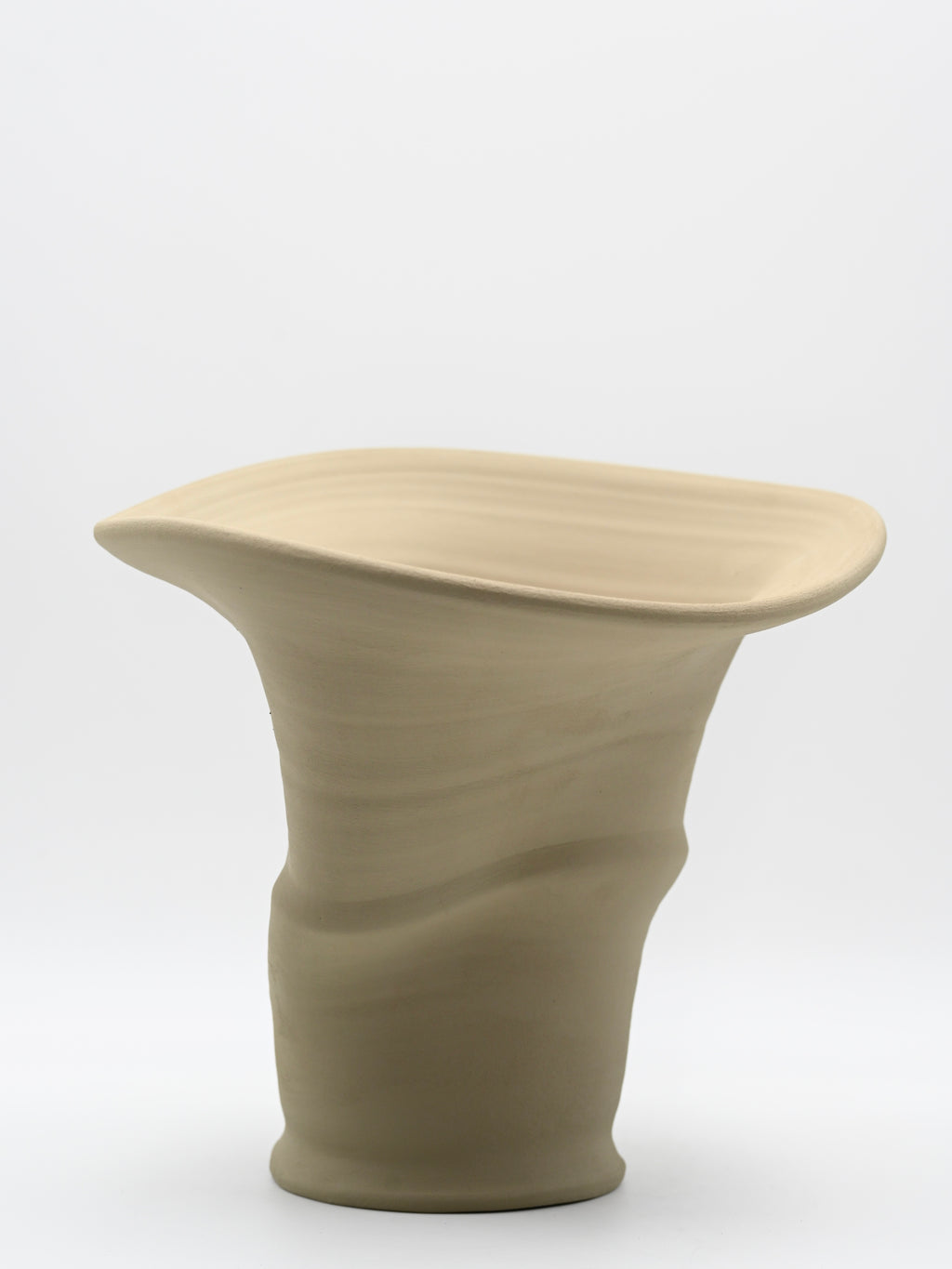 Wheel-thrown ceramic vase | Sesame seeds