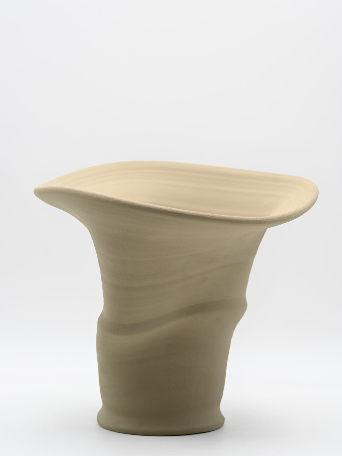 Wheel-thrown ceramic vase | Sesame seeds