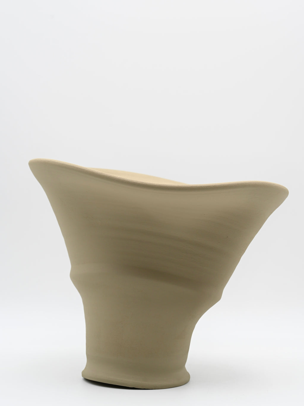 Wheel-thrown ceramic vase | Sesame seeds