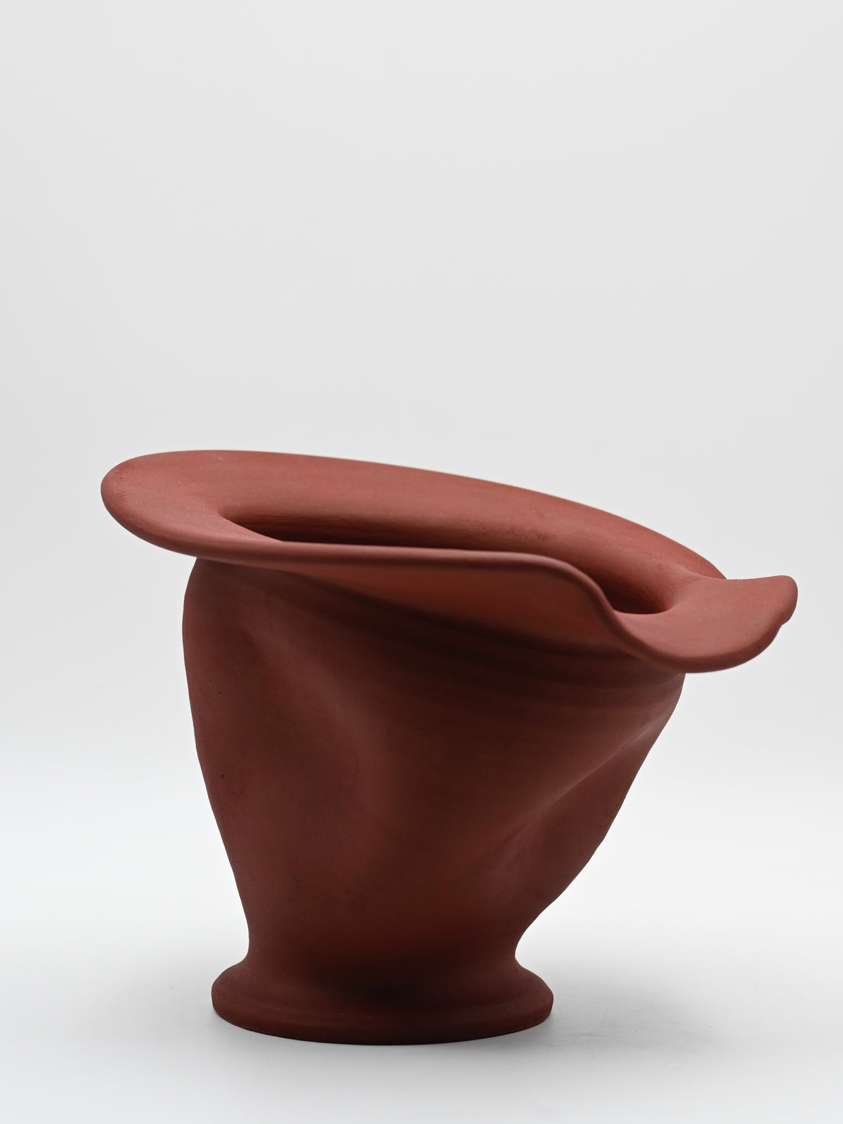 Hand-thrown ceramic vase | Amarena Vortex