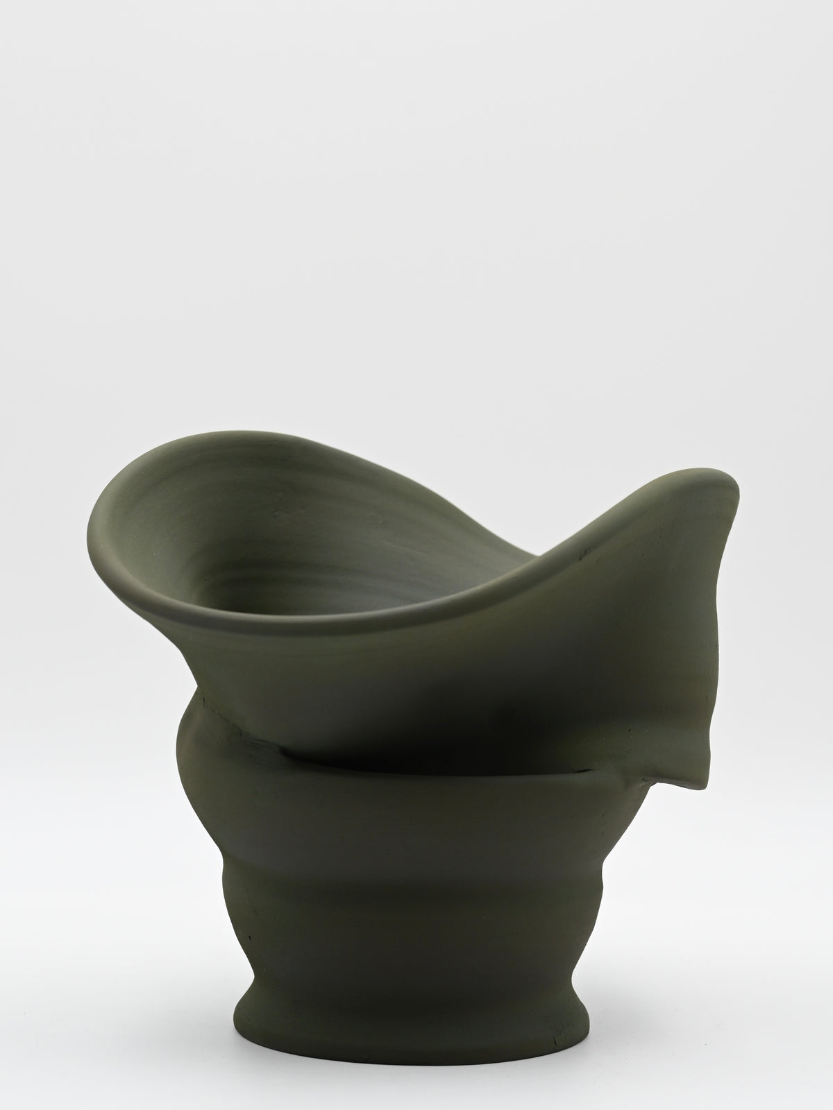 Thrown ceramic pot | Basil