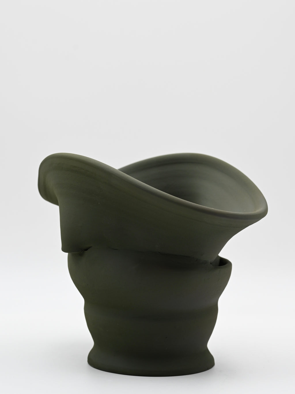 Thrown ceramic pot | Basil