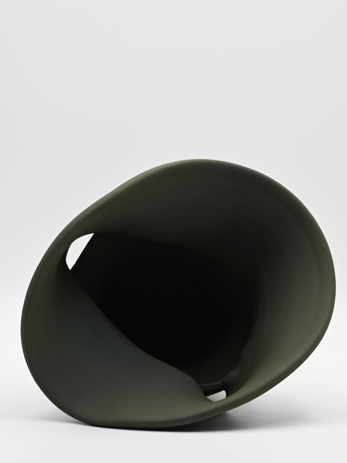 Thrown ceramic pot | Basil