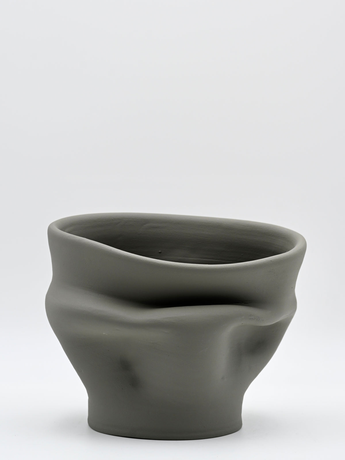 Wheel-thrown ceramic vase | Grey