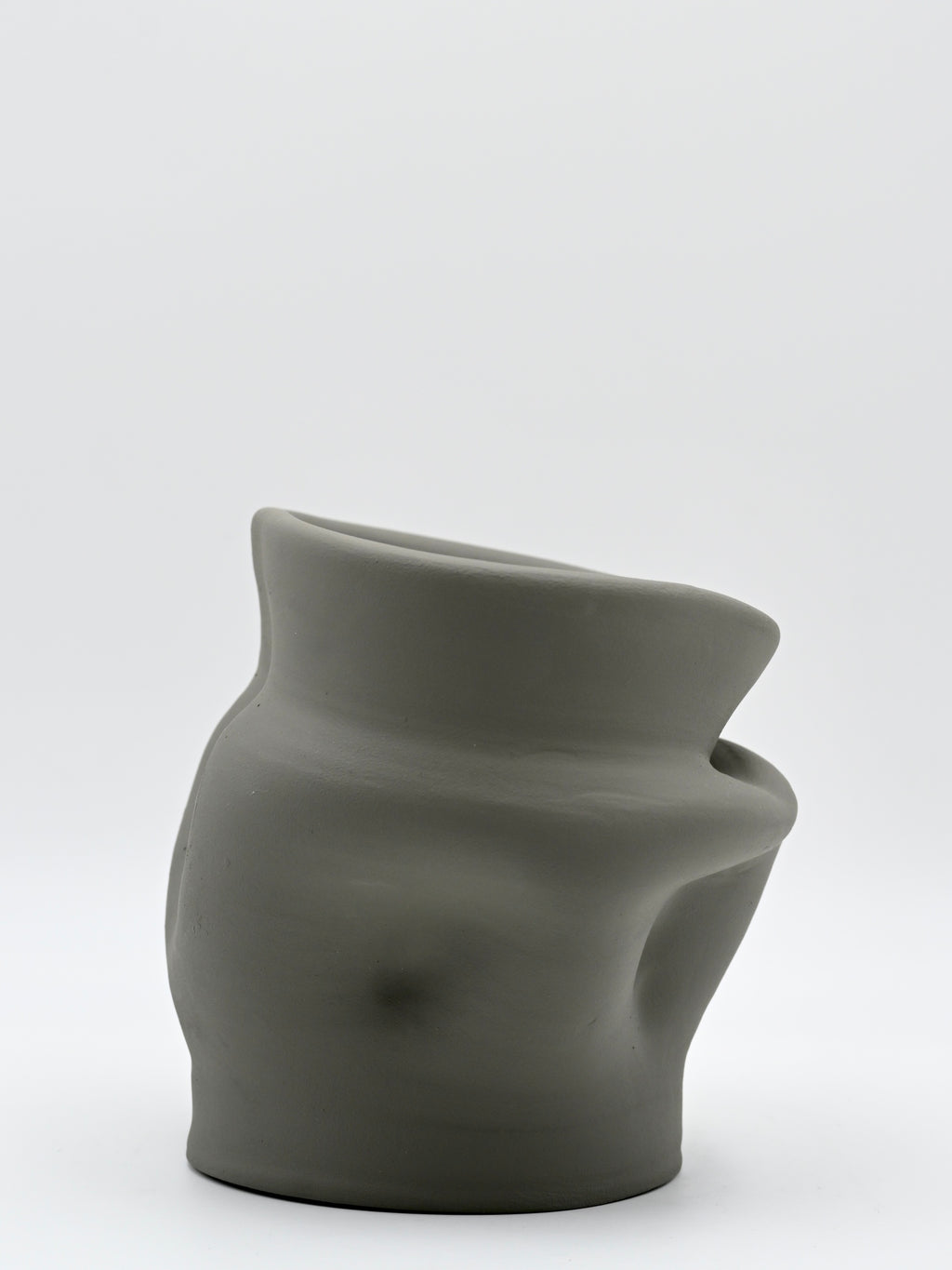 Wheel-thrown ceramic vase | Grey