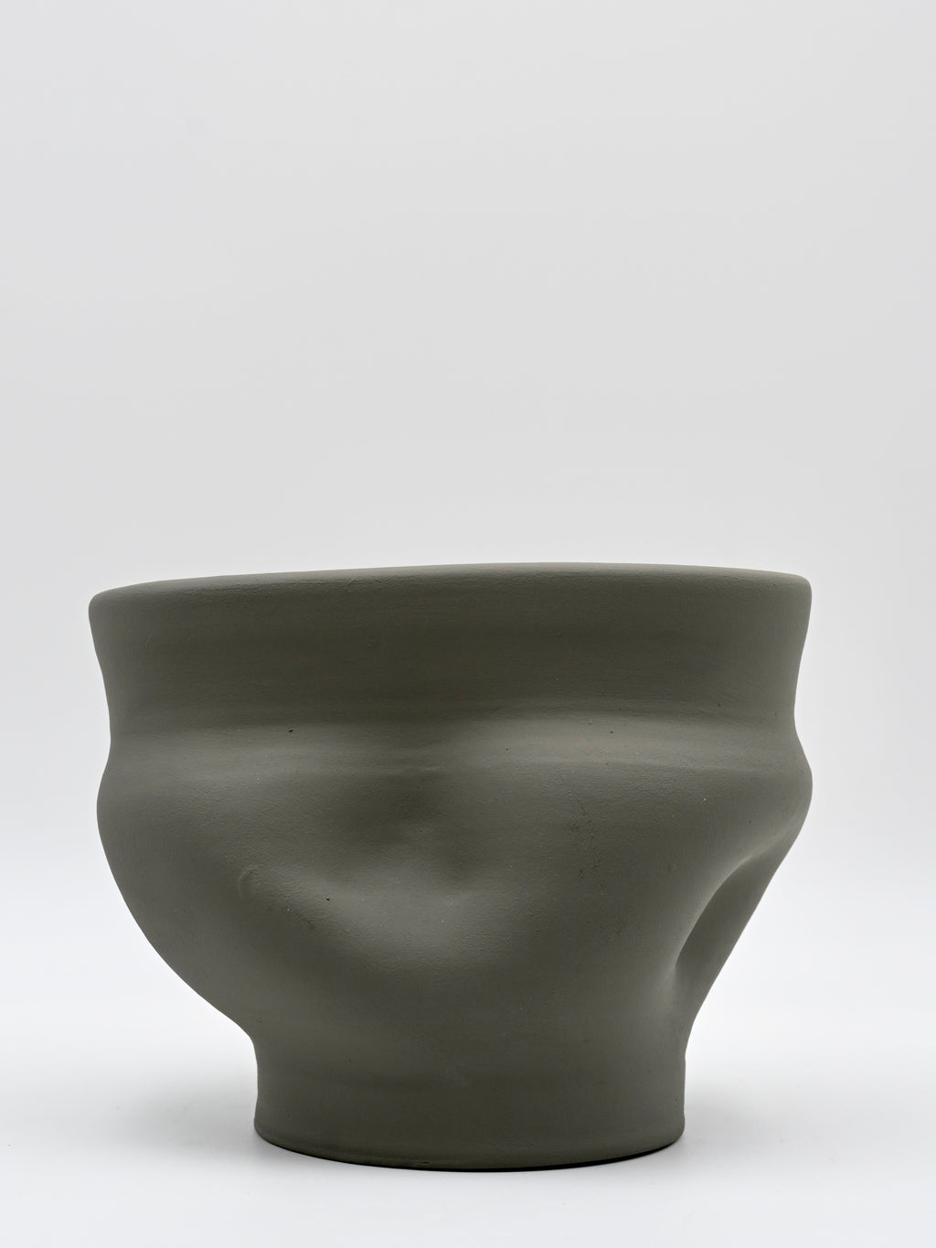 Wheel-thrown ceramic vase | Grey