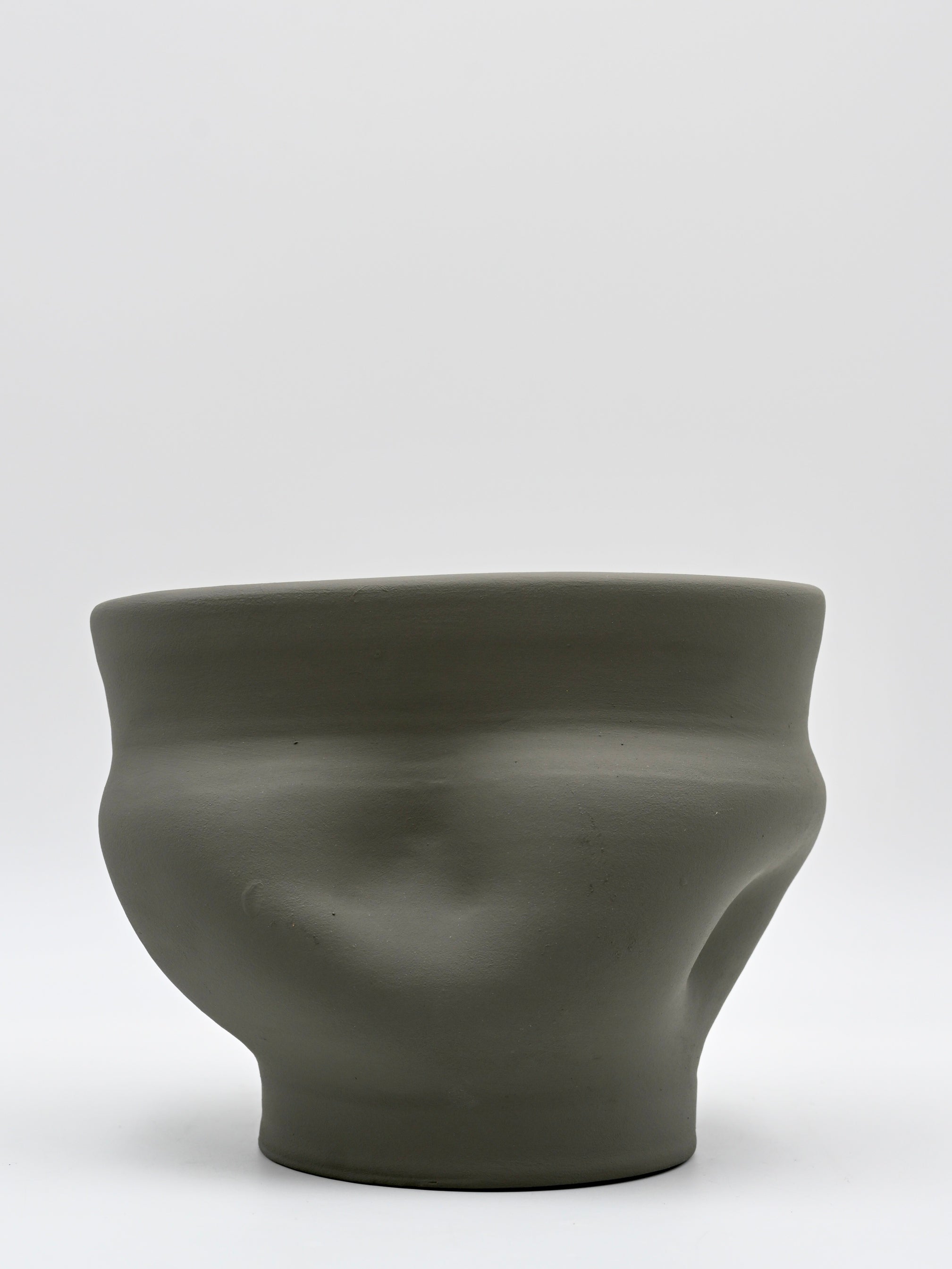 Wheel-thrown ceramic vase | Grey