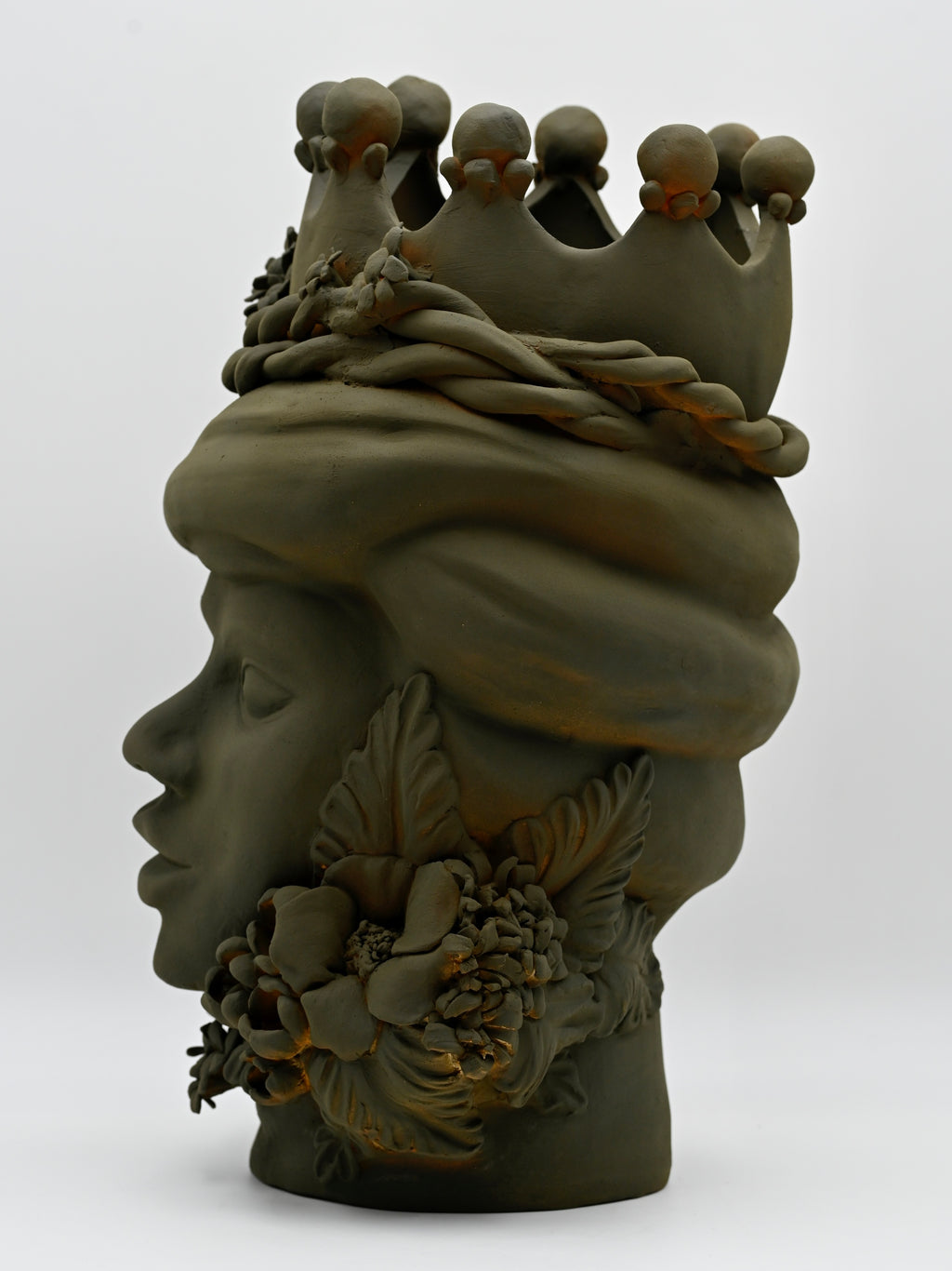 Scultura "BROW" in Ceramica