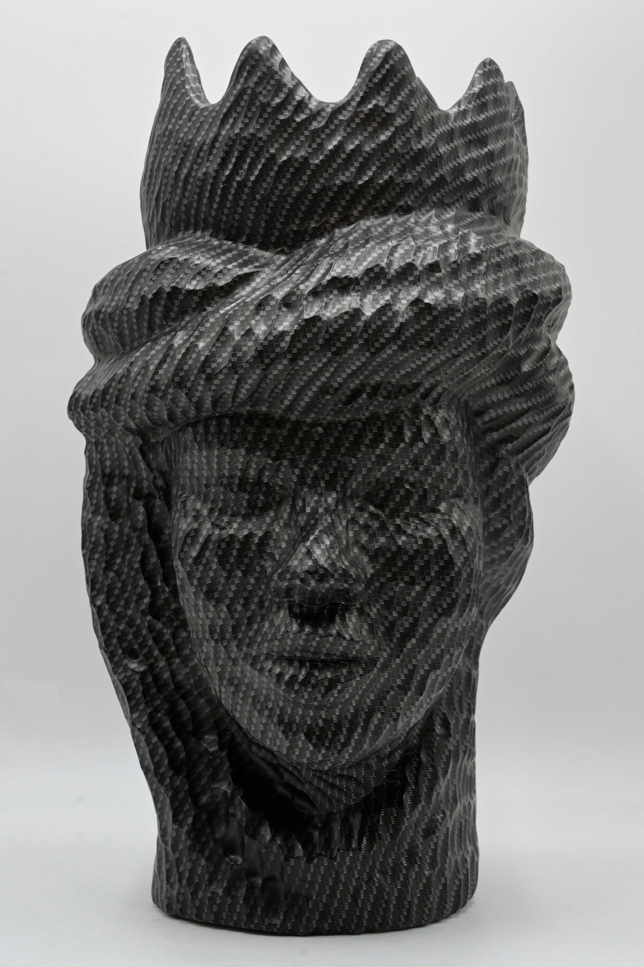 Scultura "CARBON" in Ceramica