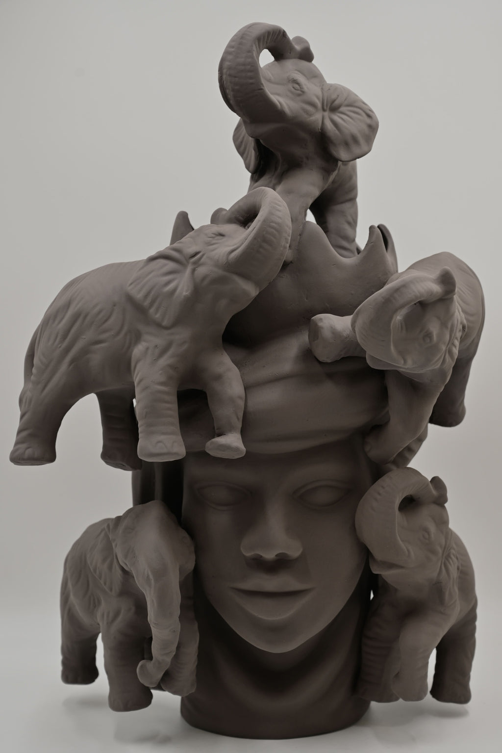 Scultura "YOUNG" in Ceramica