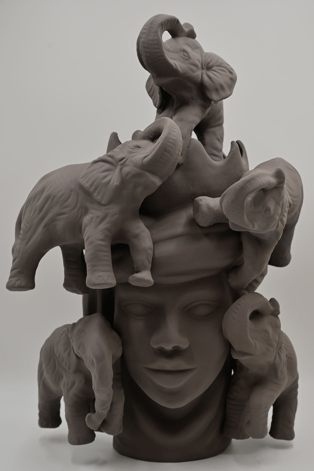 Scultura "YOUNG" in Ceramica