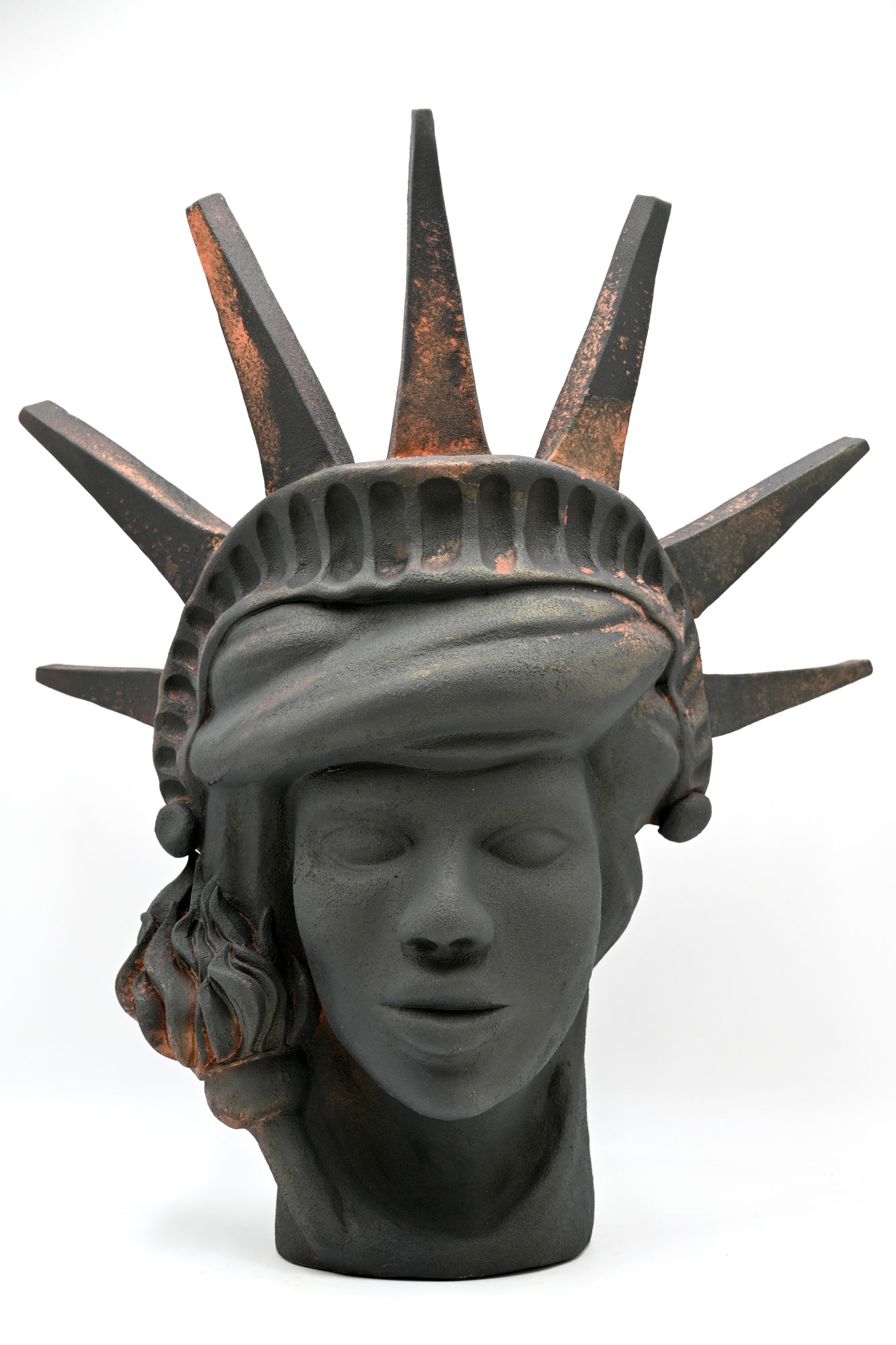 Scultura "FREE WOMAN" in Ceramica