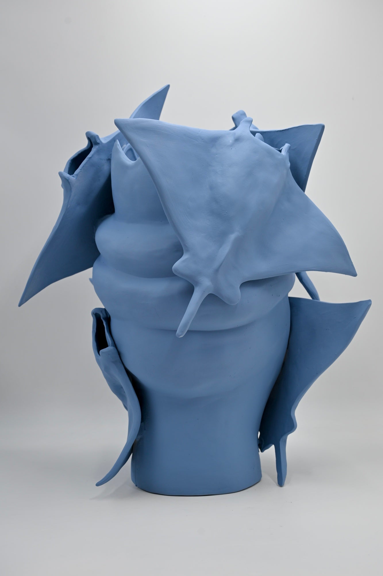 Scultura "MANTA" in Ceramica