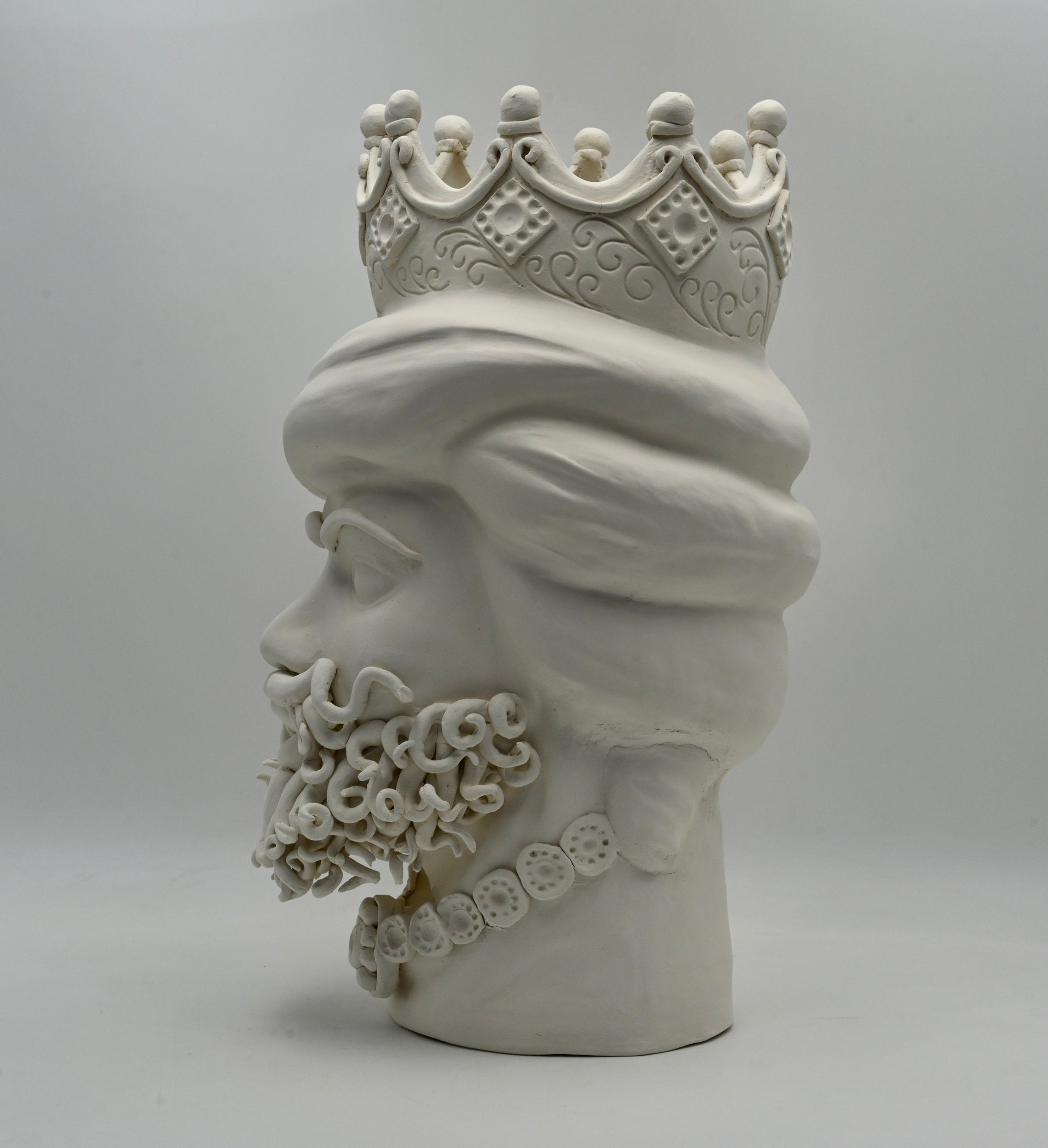 Scultura "MIKEYA" in Ceramica