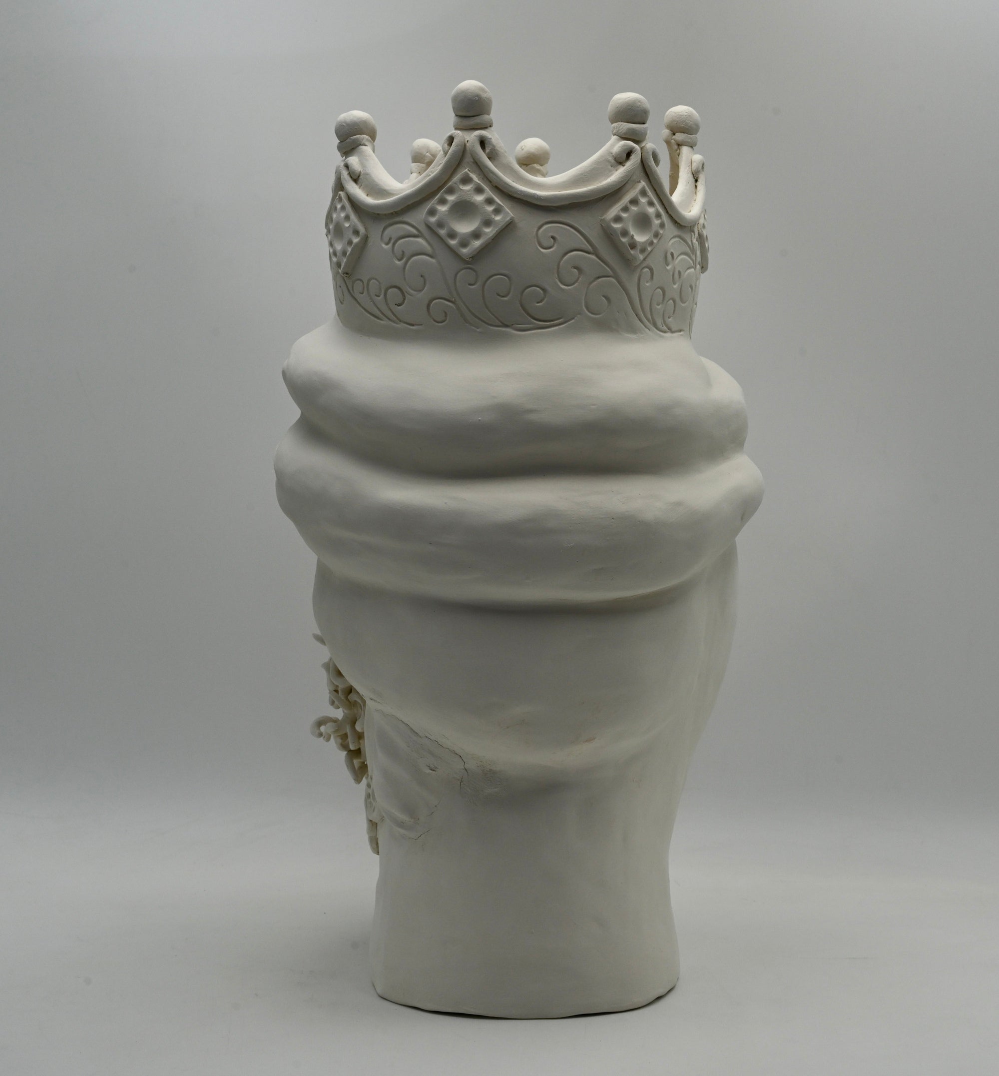 Scultura "MIKEYA" in Ceramica