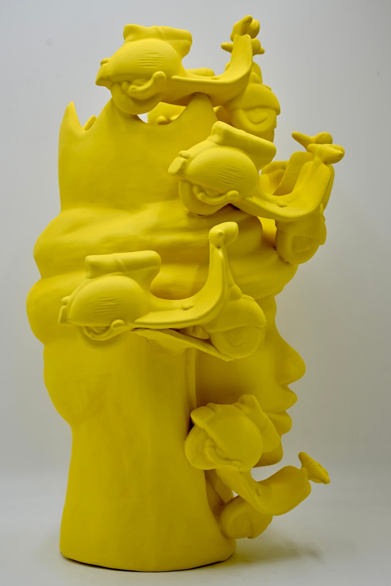 Scultura "VESPA" in Ceramica