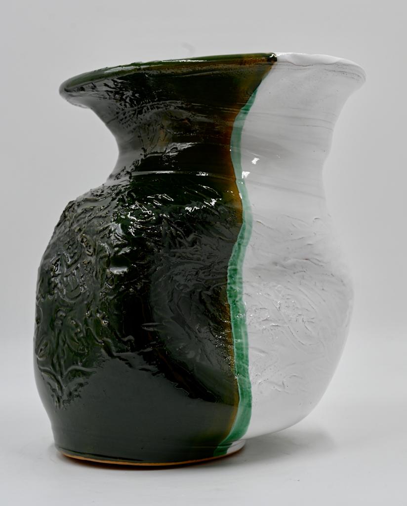 Hand-thrown ceramic vase | Double-Sided Green