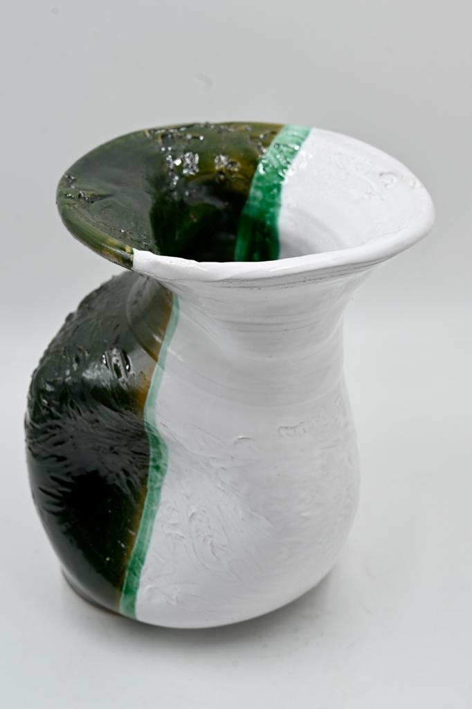 Hand-thrown ceramic vase | Double-Sided Green